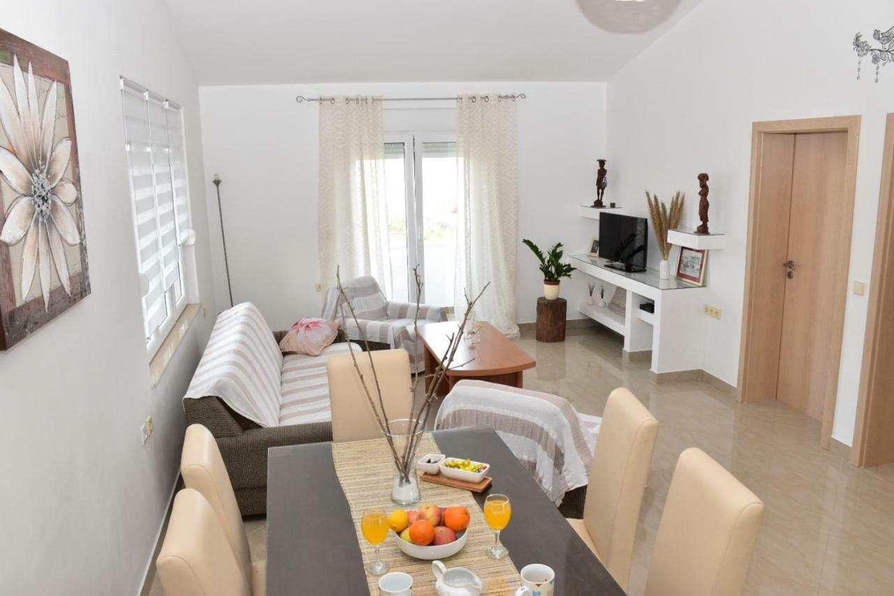 Apartments Piccolo Piaccere Ražanac Εξωτερικό φωτογραφία