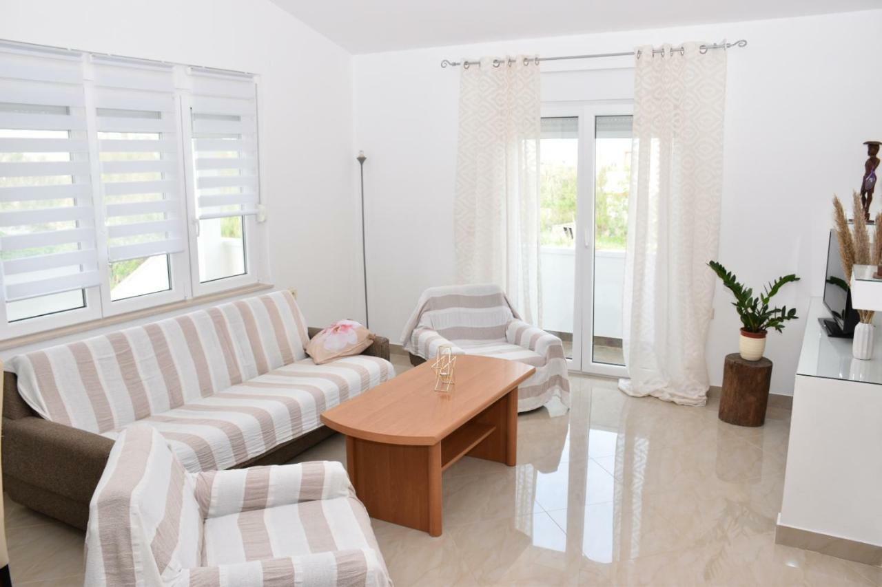 Apartments Piccolo Piaccere Ražanac Εξωτερικό φωτογραφία